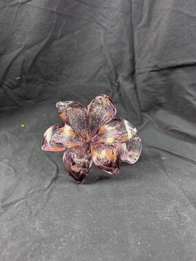 Vintage Murano Hand Blown Amethyst Art Glass Lily Flower Paperweight 6 x 6 x 5